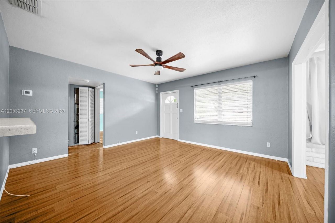 4946 2nd Ave N St Petersburg, Saint Petersburg, FL 33710 Photo