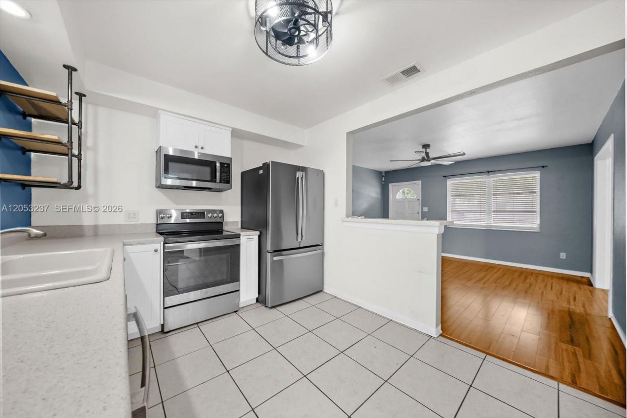 4946 2nd Ave N St Petersburg, Saint Petersburg, FL 33710 Photo