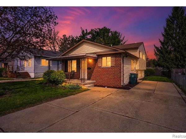 315 Pare Street, Clawson, MI 48017