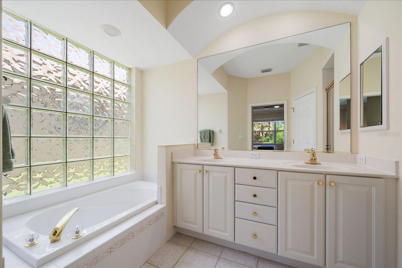 6288 Wingspan Way, Bradenton, FL 34203 Photo