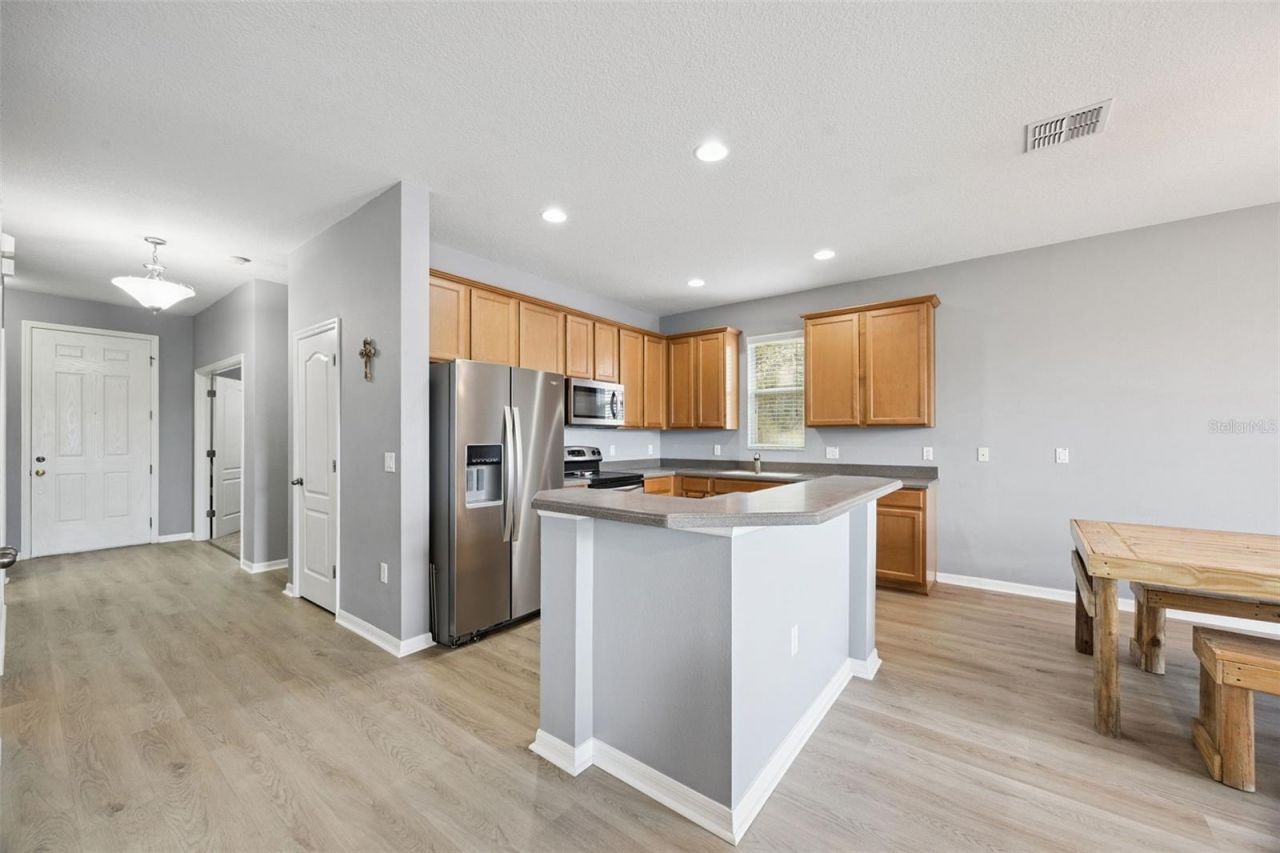 381 Misty Oaks Lane, Eustis, FL 32736 Photo