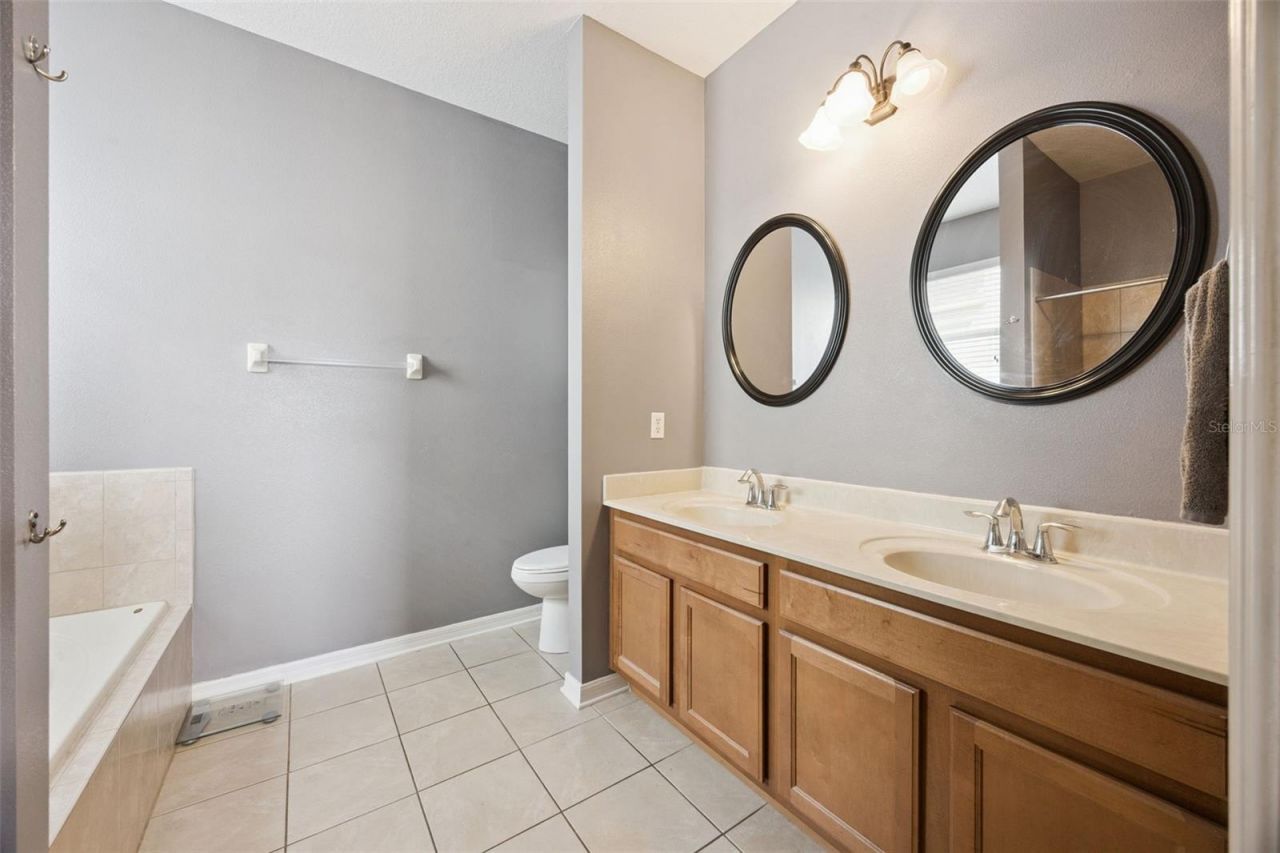 381 Misty Oaks Lane, Eustis, FL 32736 Photo