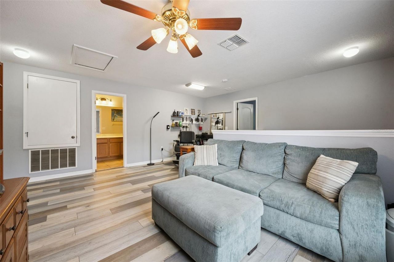 381 Misty Oaks Lane, Eustis, FL 32736 Photo