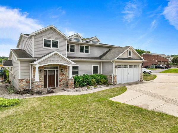 211 3rd AVENUE, Fontana, WI 53125