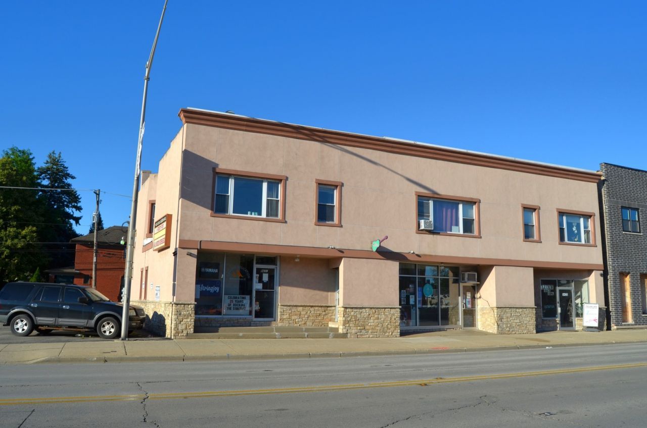 9431 Ogden Avenue , Brookfield, IL 60513