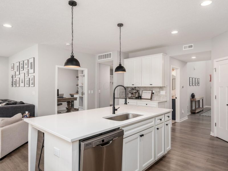 7071 Celebration Drive, Powell, OH 43065 Photo 10