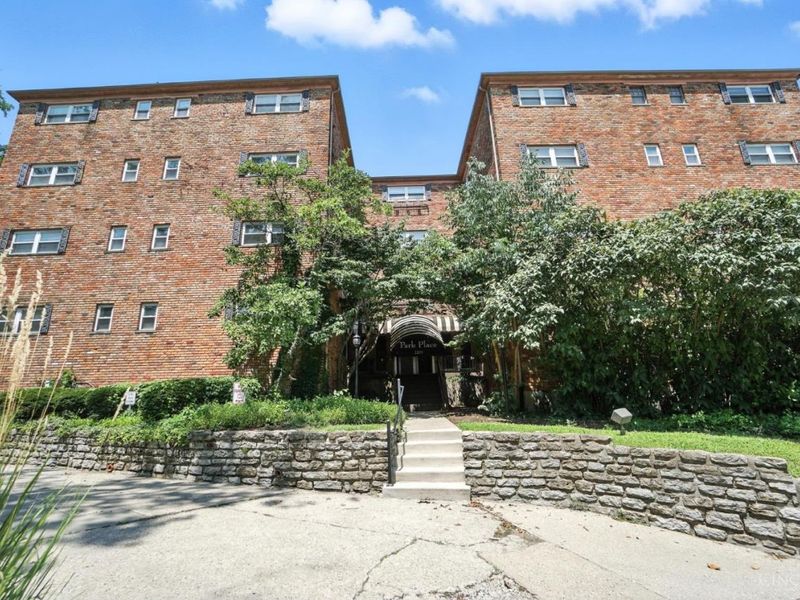 2270 Madison Road, Cincinnati, OH 45208 Photo 2