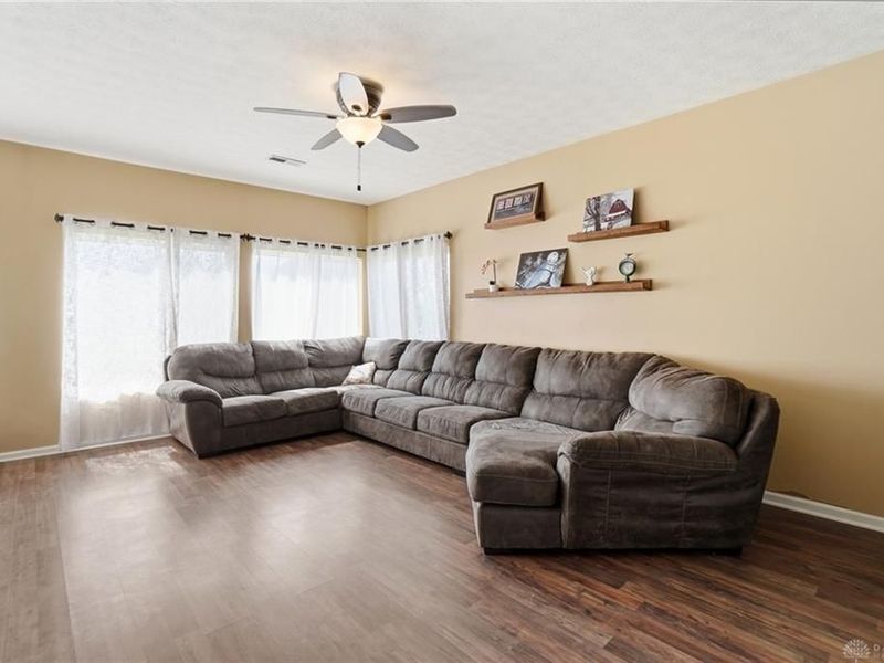 70 E Long Meadow Drive, Springboro, OH 45066 Photo 14