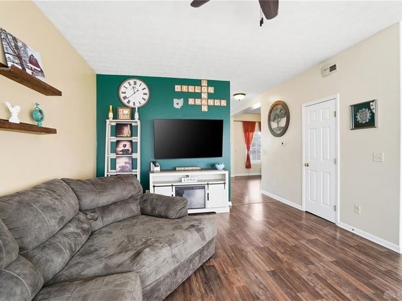70 E Long Meadow Drive, Springboro, OH 45066 Photo 16