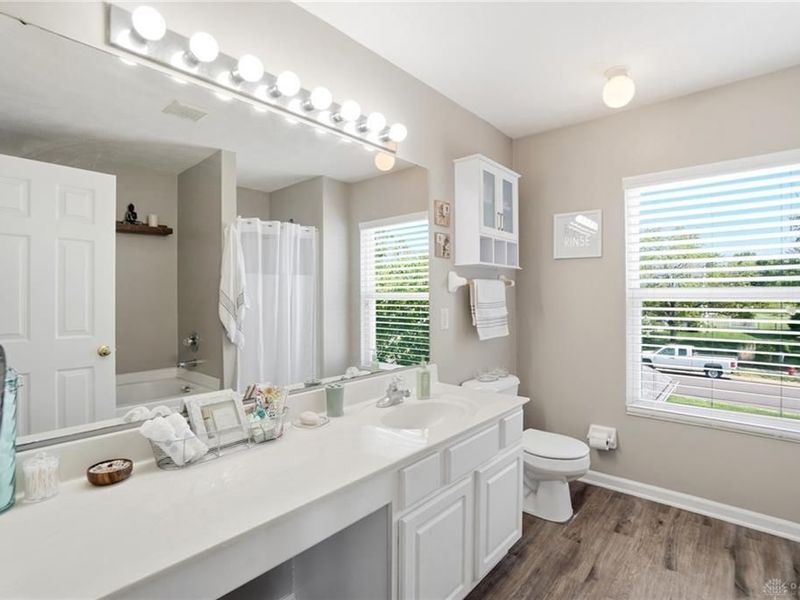 70 E Long Meadow Drive, Springboro, OH 45066 Photo 37