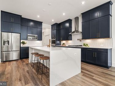 18120 MOSS GARDEN ROAD, DUMFRIES, VA 22026
