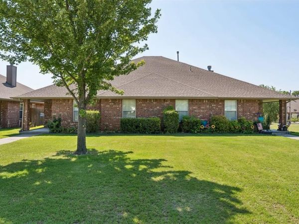 400 N Willowood Drive, Unit 400 and 40, Yukon, OK 73099