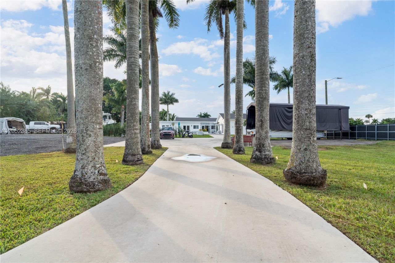 35220 SW 213th Ave , Homestead, FL 33034 Photo