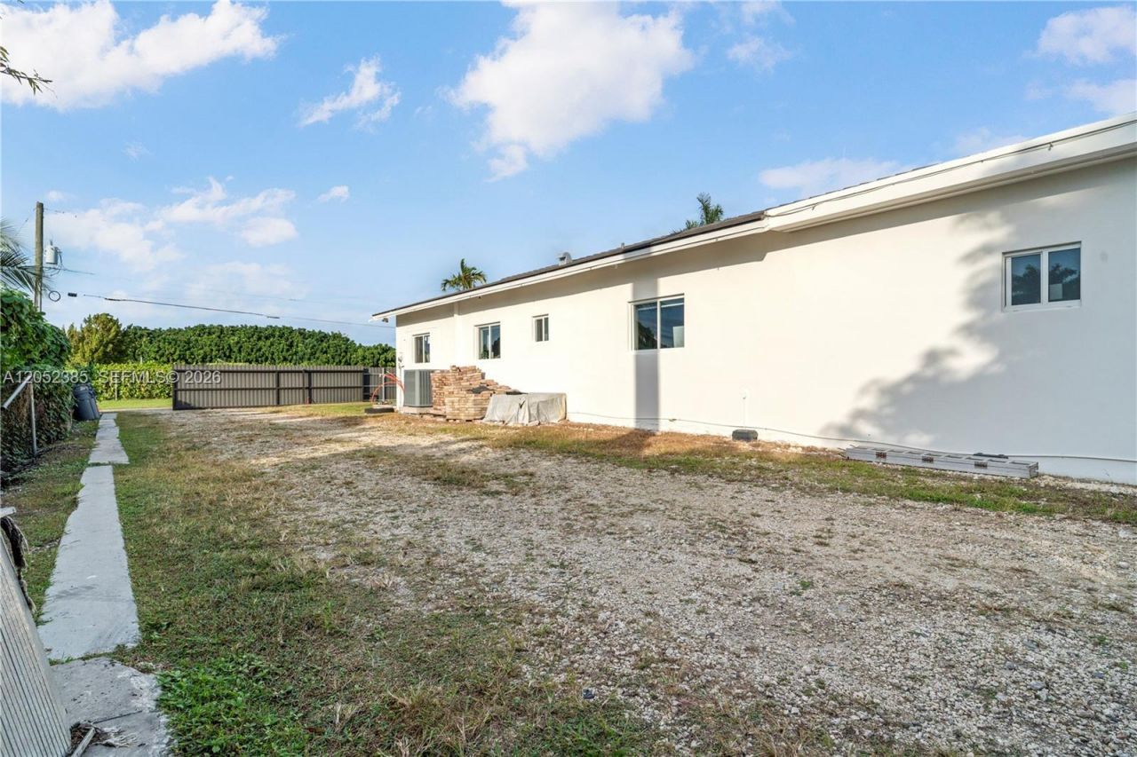 35220 SW 213th Ave , Homestead, FL 33034 Photo