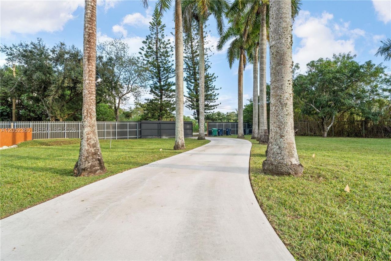 35220 SW 213th Ave , Homestead, FL 33034 Photo