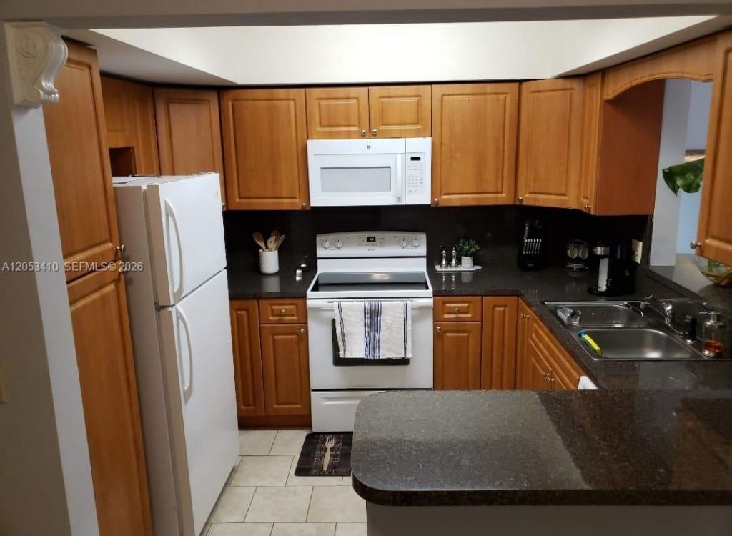 400 NW 65th Ave, Unit 400, Plantation, FL 33317 Photo