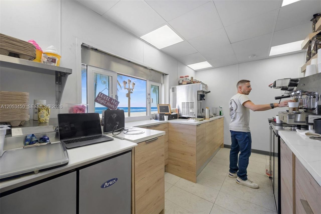 2300-2325 N Surf Rd , Hollywood, FL 33019 Photo