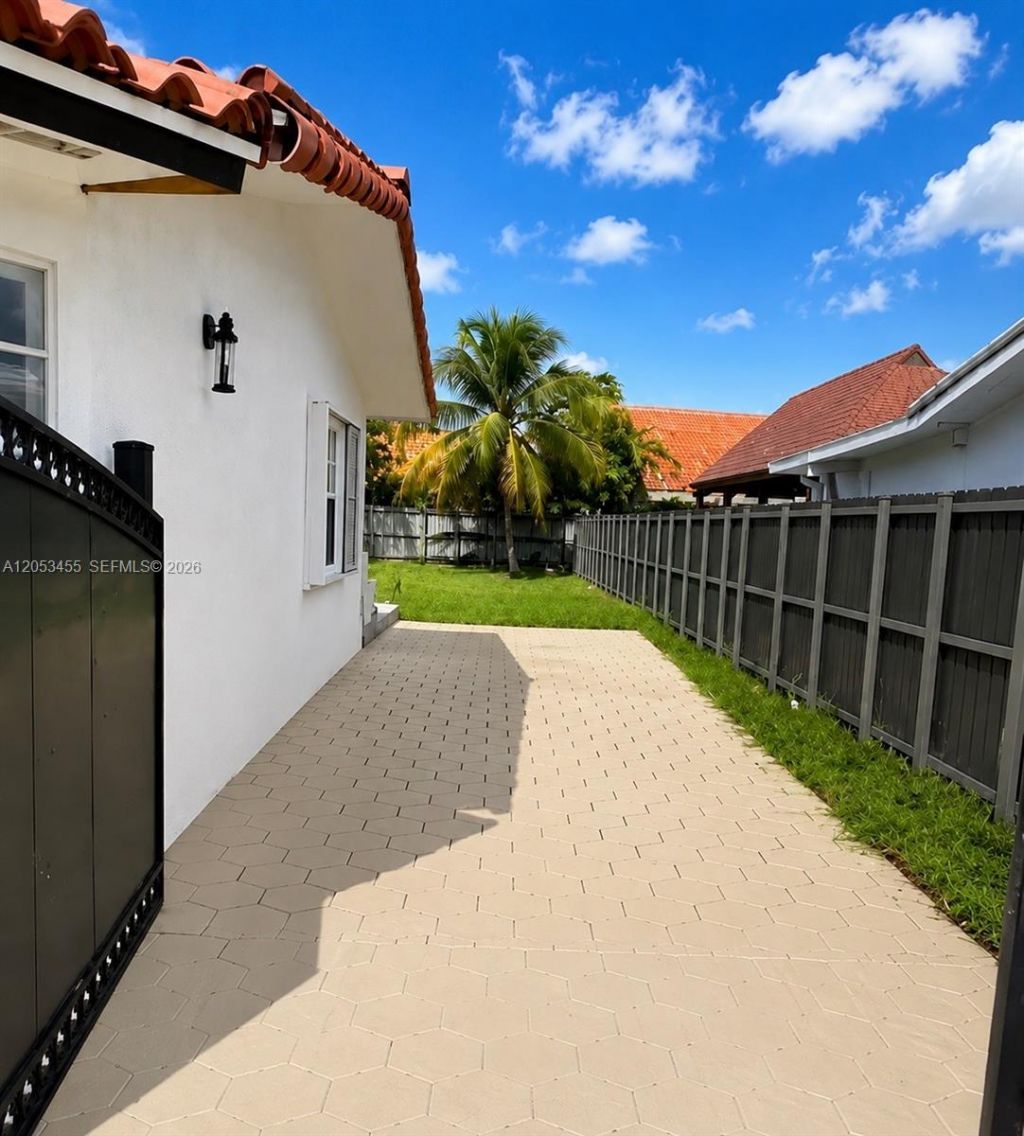 2900 SW 98th Ave, Miami, FL 33165 Photo