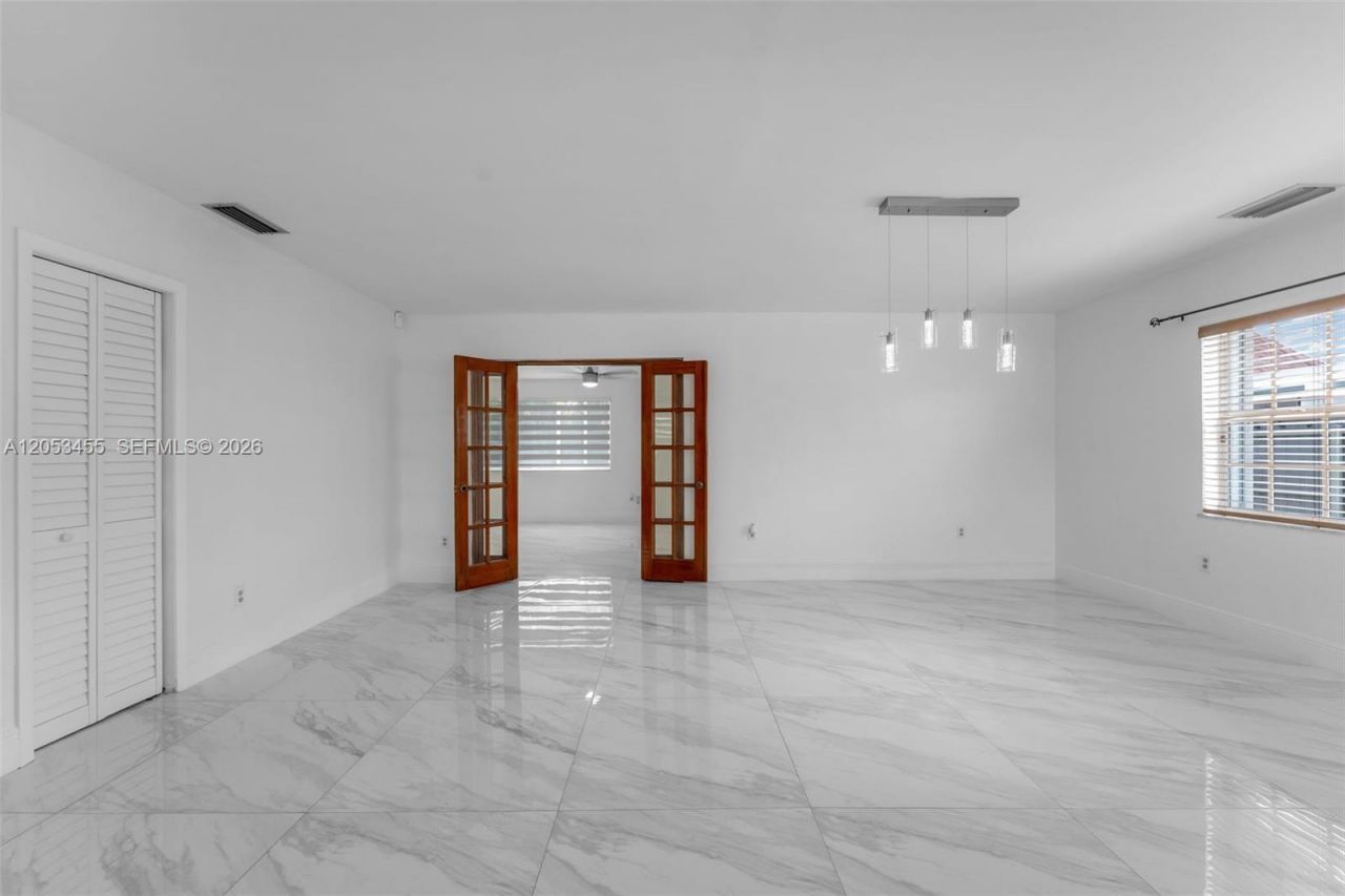 2900 SW 98th Ave, Miami, FL 33165 Photo