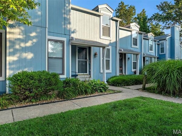 43 Breezy Knoll Lane, Lake St Louis, MO 63367