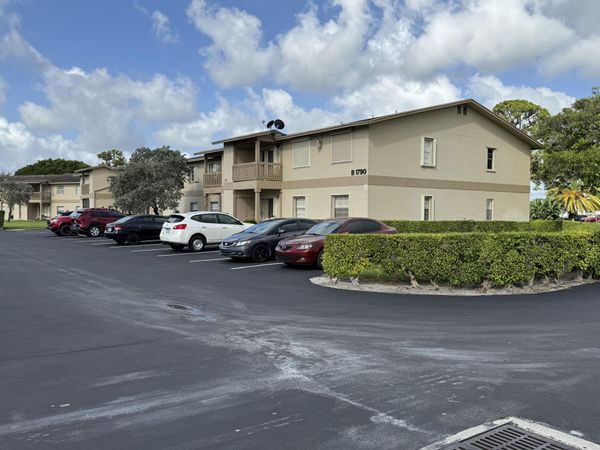 1790 Abbey Road, Unit 202, West Palm Beach, FL 33415