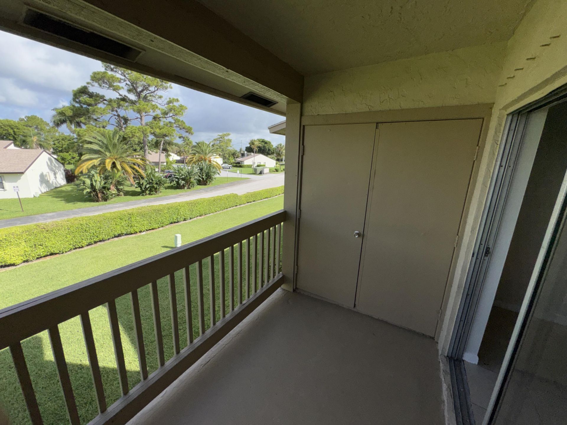 1790 Abbey Road, Unit 202, West Palm Beach, FL 33415 Photo