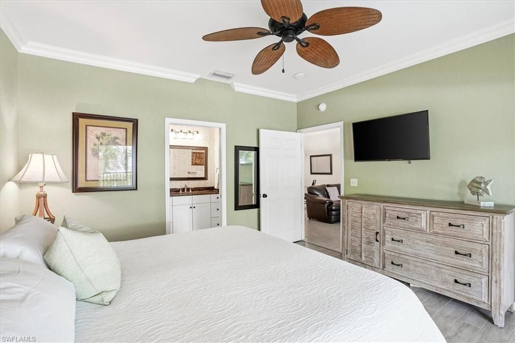 140 Palm St, Unit 207, Marco Island, FL 34145 Photo