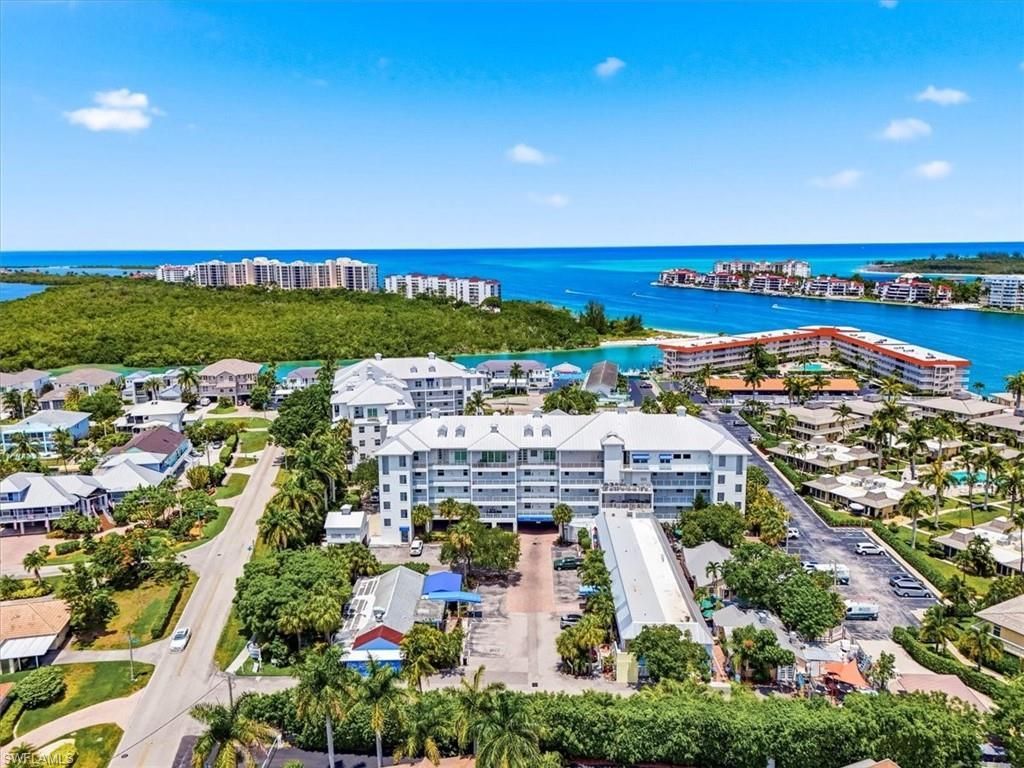 140 Palm St, Unit 207, Marco Island, FL 34145 Photo