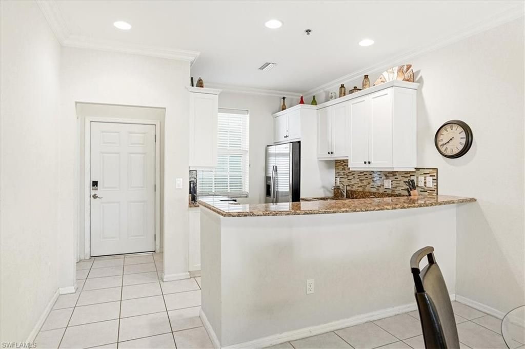 140 Palm St, Unit 207, Marco Island, FL 34145 Photo