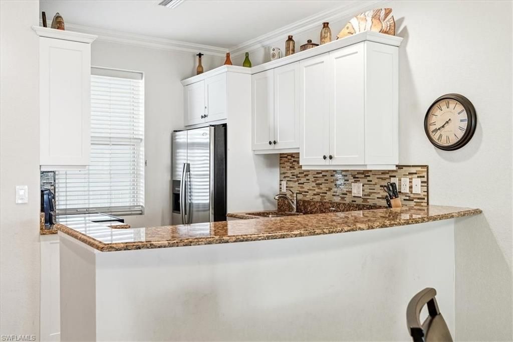 140 Palm St, Unit 207, Marco Island, FL 34145 Photo
