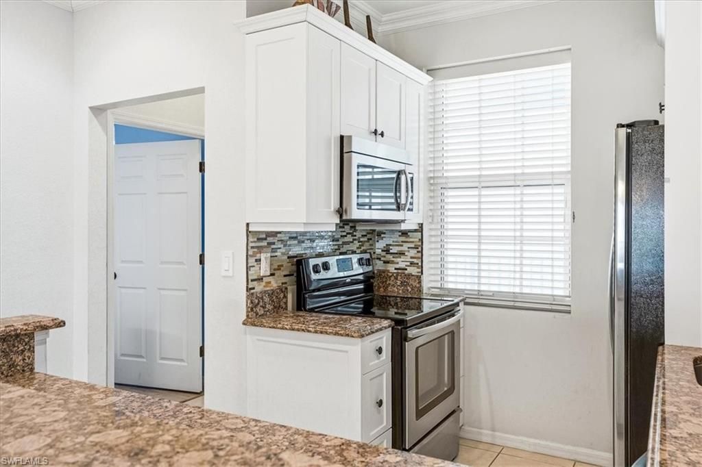140 Palm St, Unit 207, Marco Island, FL 34145 Photo