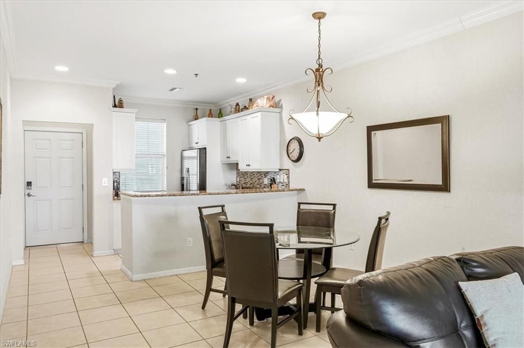 140 Palm St, Unit 207, Marco Island, FL 34145 Photo