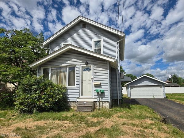 264 5th Street NE, Barberton, OH 44203