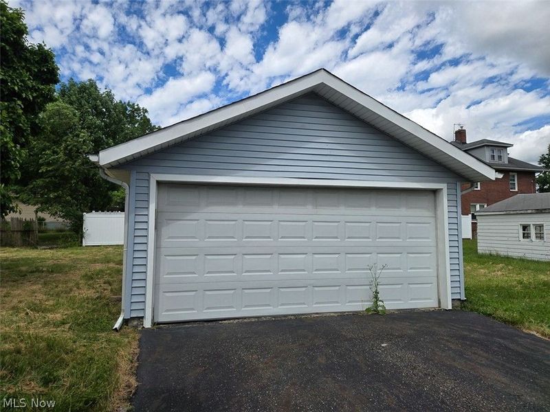 264 5th Street NE, Barberton, OH 44203 Photo 2