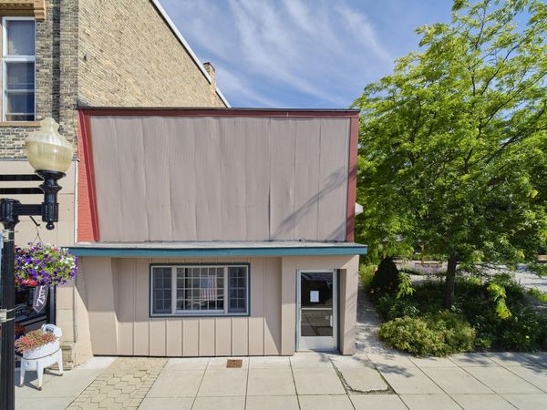 323 River Street, Manistee, MI 49660
