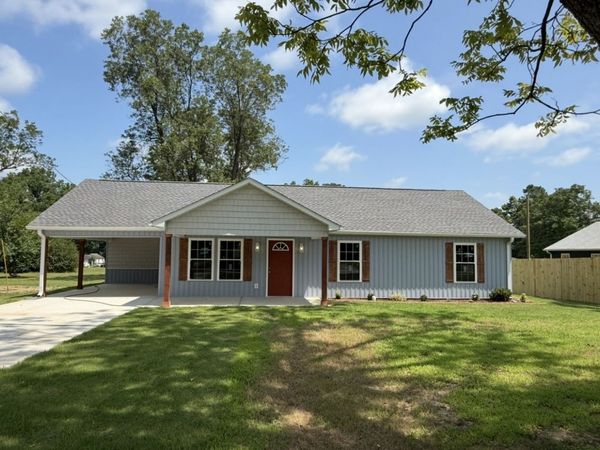 190 W Park St , Alamo, TN 38001