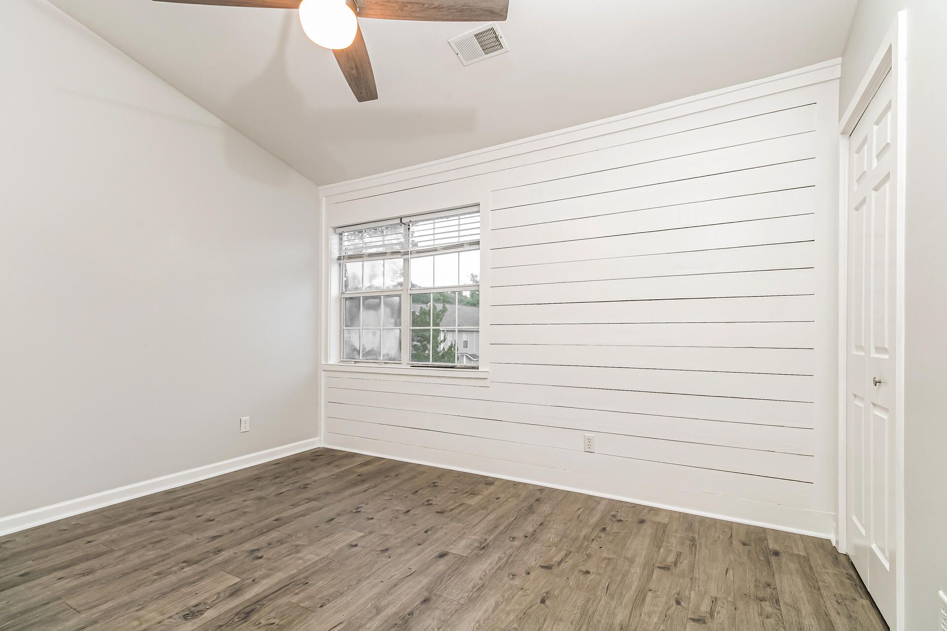 903 Reserve Way Photo 16