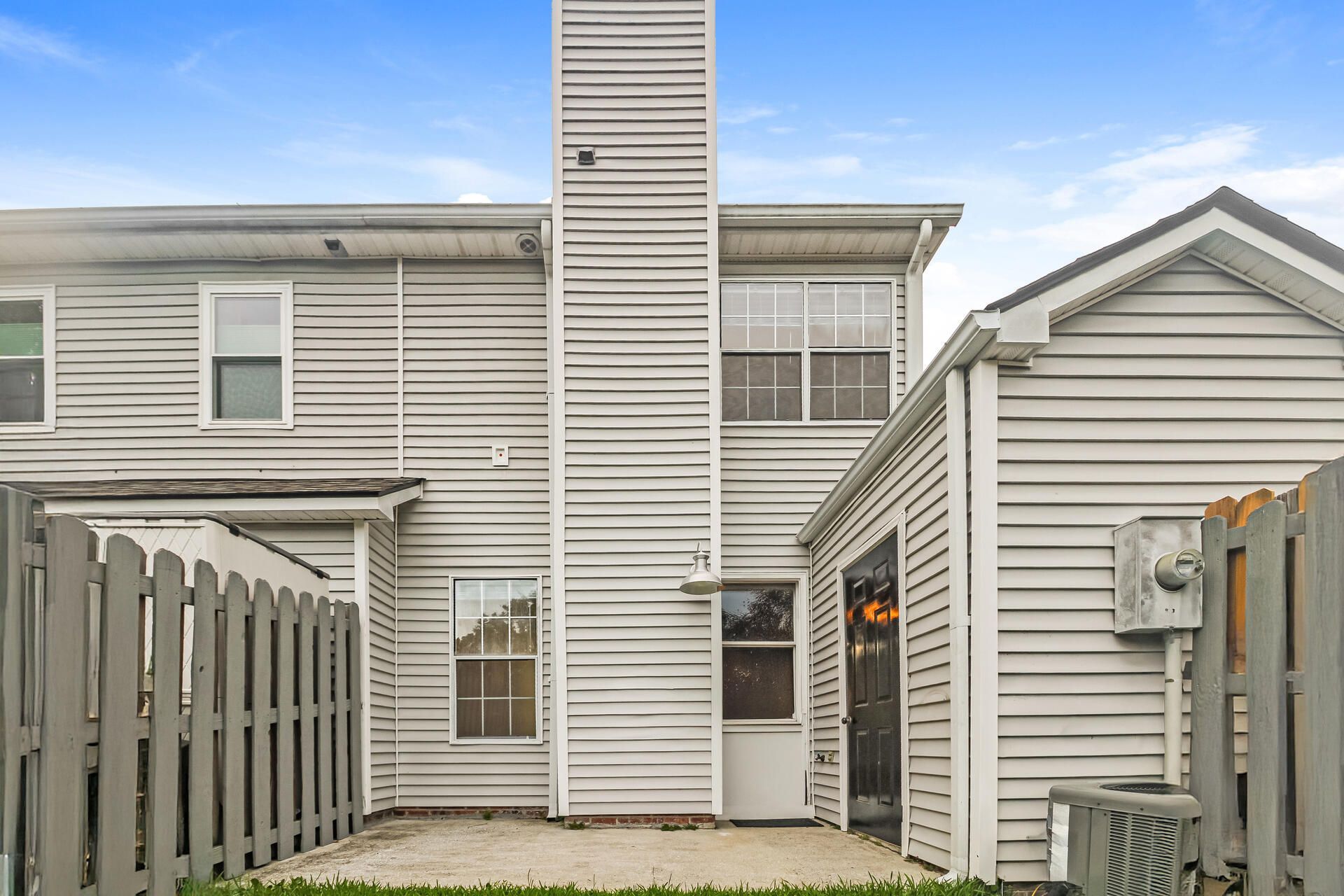 903 Reserve Way Photo 5