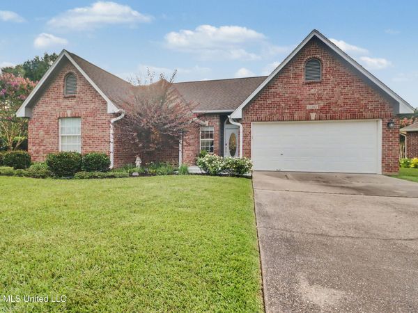 15385 Lakeview Court, Gulfport, MS 39503