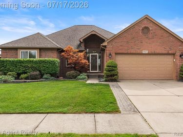 50800 Alden Drive, Macomb Twp, MI 48044