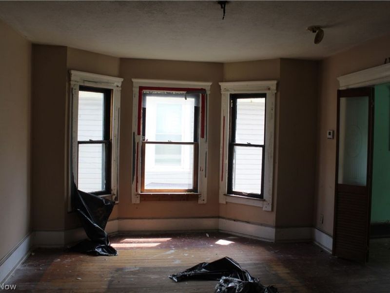 3261 Scranton Road, Cleveland, OH 44109 Photo 6