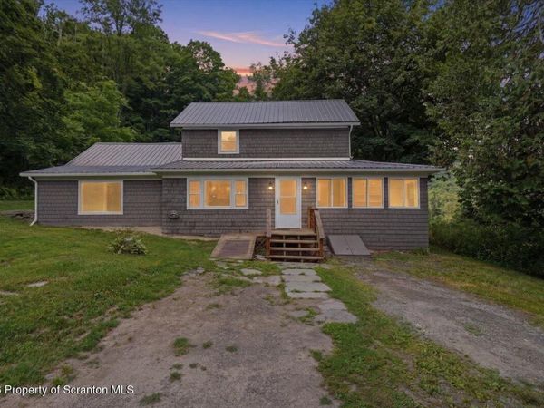 287 High Street, Hop Bottom, PA 18824