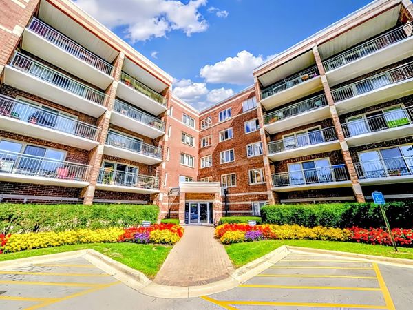 6400 W Berteau Avenue , Unit 502, Chicago, IL 60634