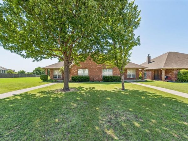 408 N Willowood Drive, Unit 408 & 410, Yukon, OK 73099