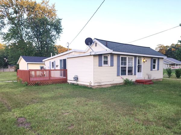 1150 S Quarterline Road, Muskegon, MI 49442