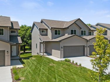 7118 N 79th Court, Omaha, NE 68122