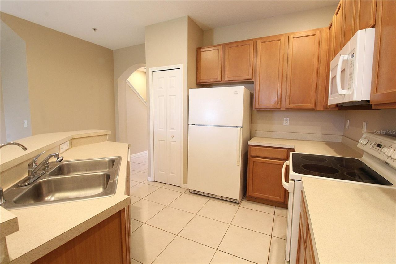 4011 Burlwood Road, Sarasota, FL 34233 Photo