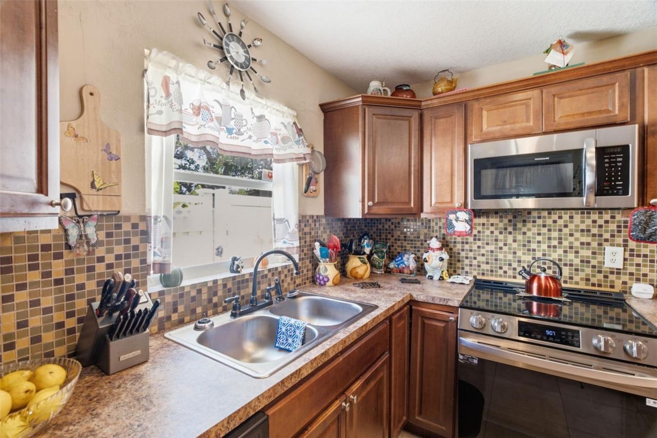 701 58th Avenue S, Saint Petersburg, FL 33705 Photo