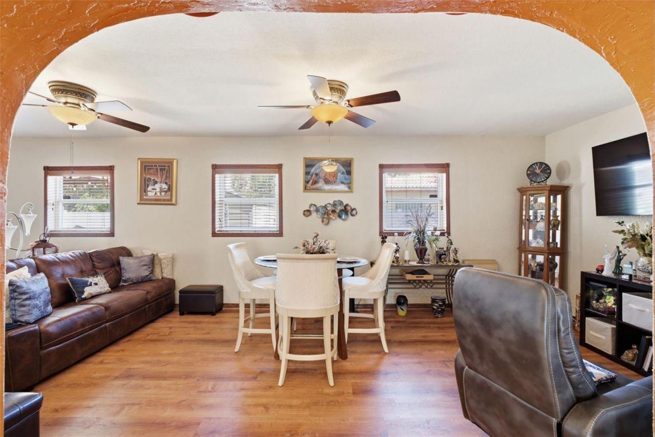 701 58th Avenue S, Saint Petersburg, FL 33705 Photo