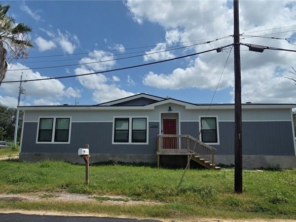 2214 Pecan Street , Bastrop, TX 78602